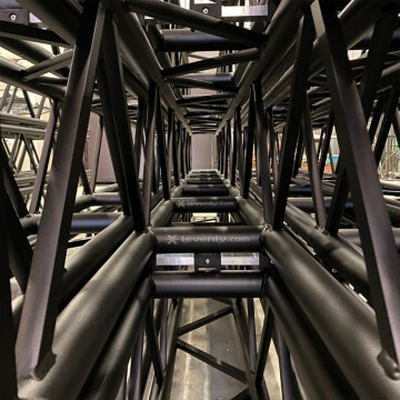 Un projet de Structure Aluminium en partenariat avec l'équipe technique d'Axente et Sixty82