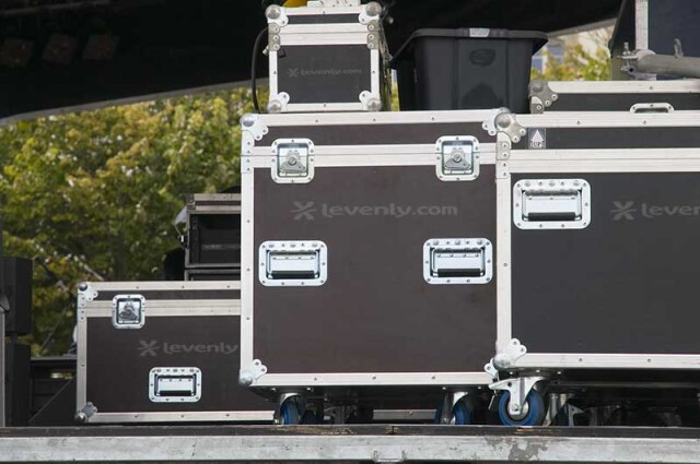 Un large choix de flightcases de série et réalisation sur mesure possible sur devis Un large choix de flightcases de série et réalisation sur mesure possible sur devis