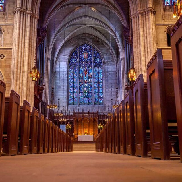 Sonorisation par colonnes acoustiques d'une cathédrale en Public Address