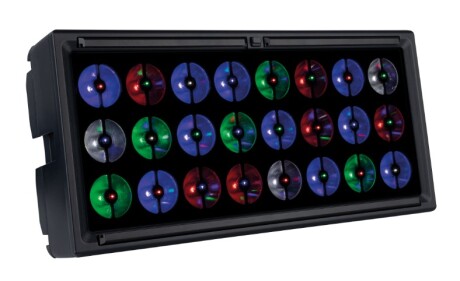Acheter TITAN MATRIX FX, PROJECTEUR LED RGBW IP65 MATRICE SHOWTEC au meilleur prix sur LEVENLY.com
